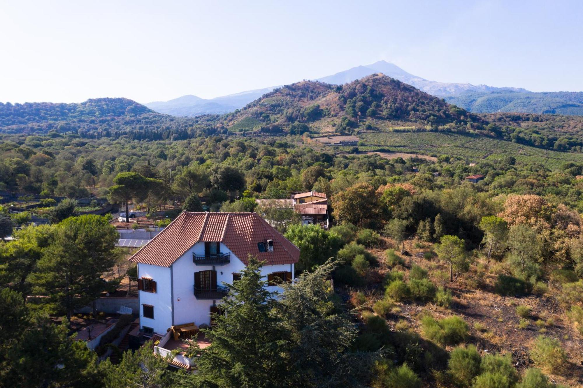 Villa Joele Nicolosi Bagian luar foto