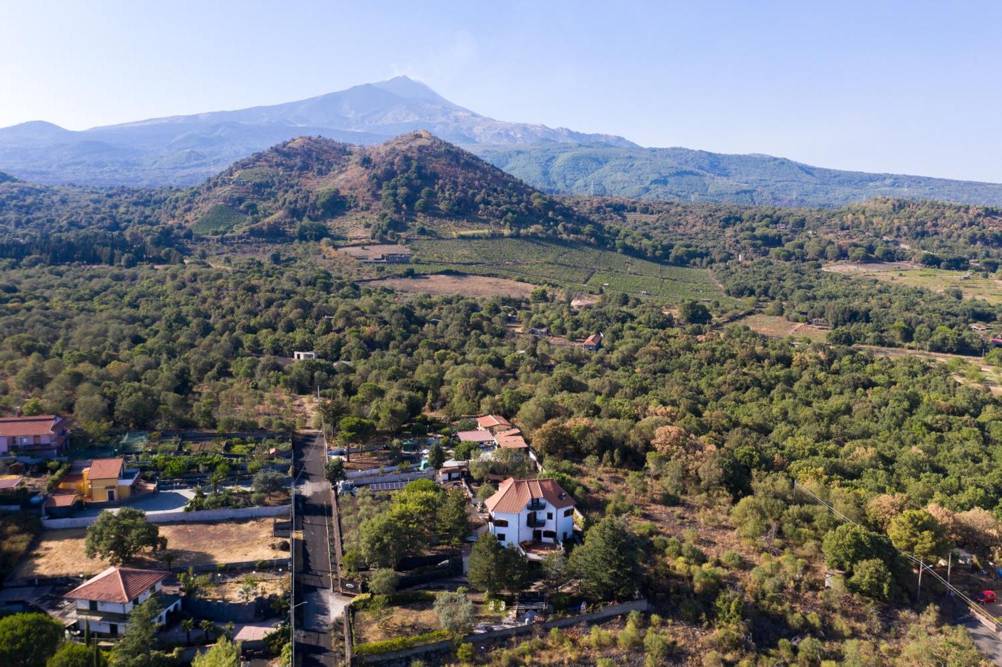 Villa Joele Nicolosi Bagian luar foto